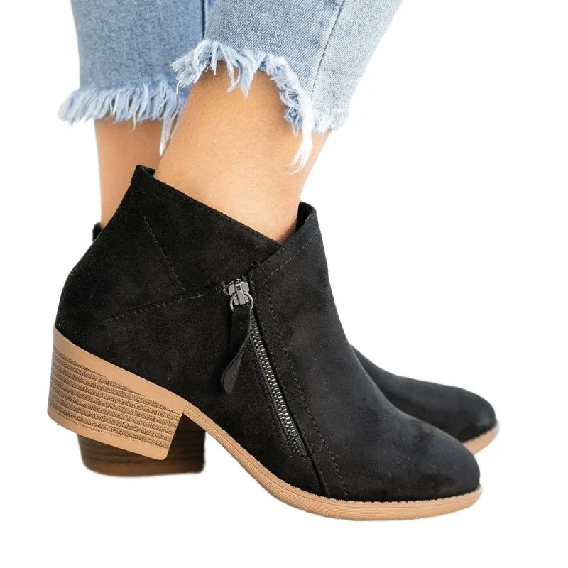 Chic Round Toe Autumn Boots