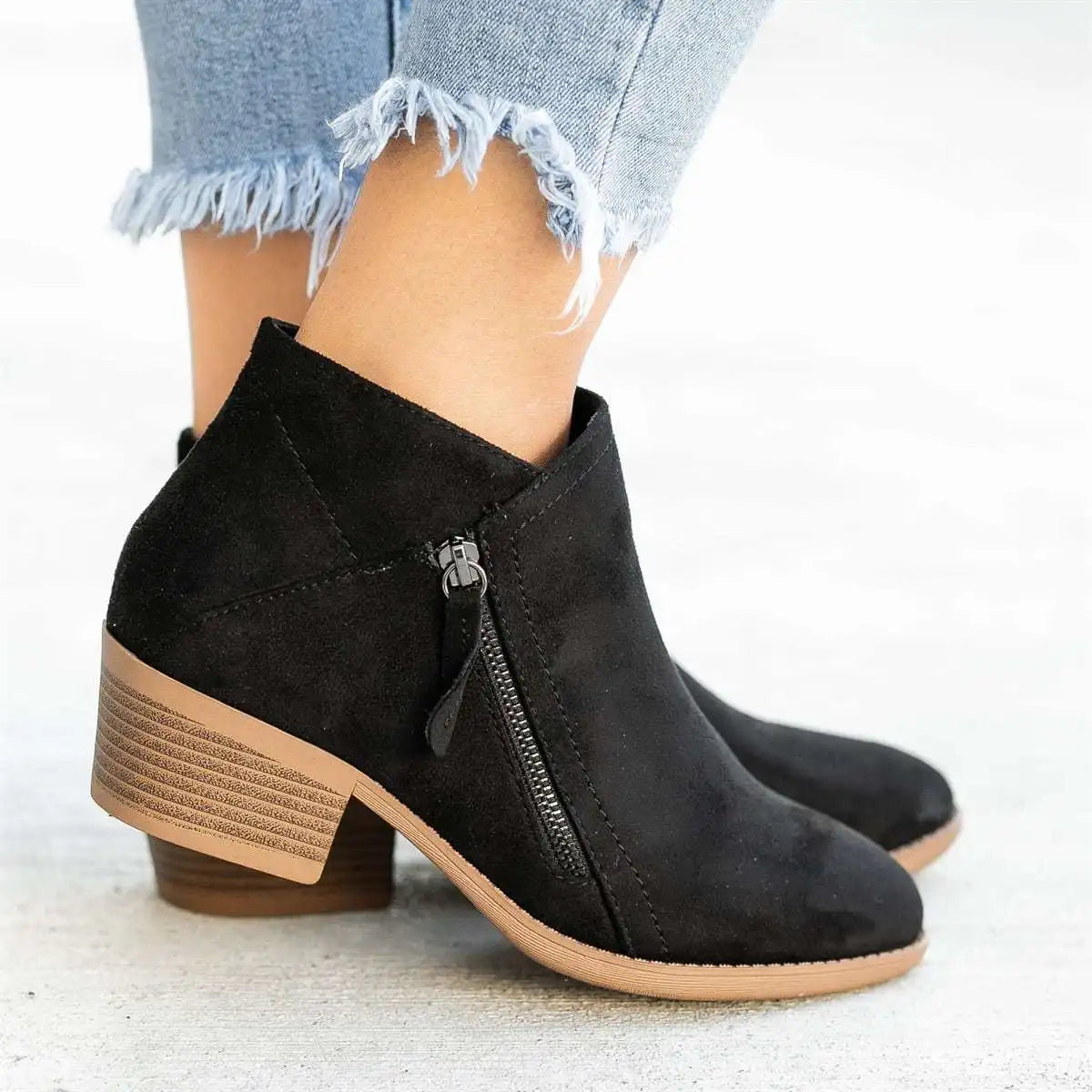 Chic Round Toe Autumn Boots